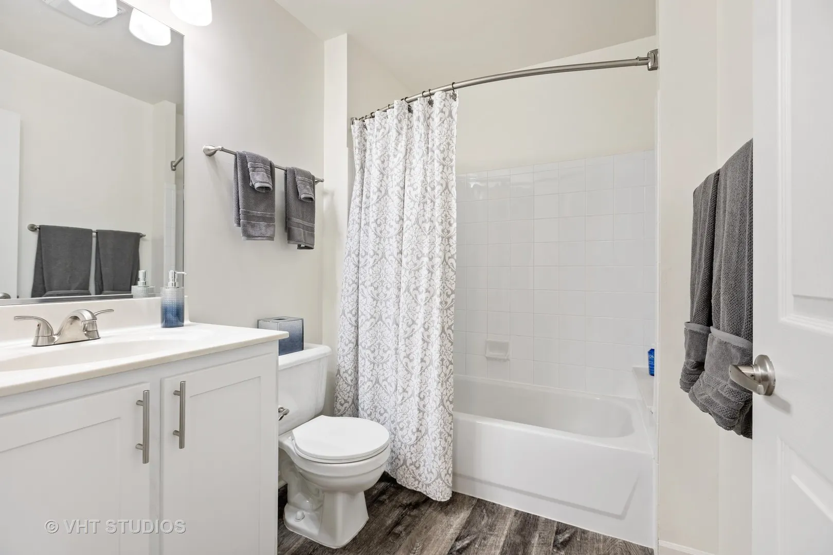 348 Schubert Court 348 IL