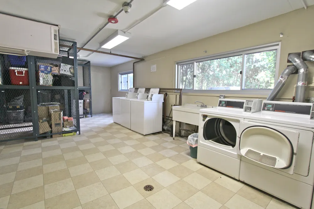 3852 N PARKWAY Drive 2D IL