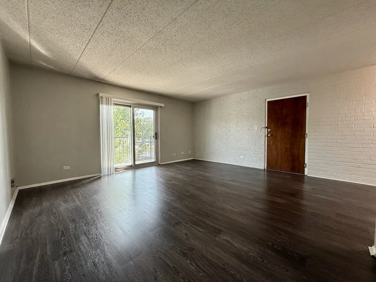 3852 N PARKWAY Drive 2D IL