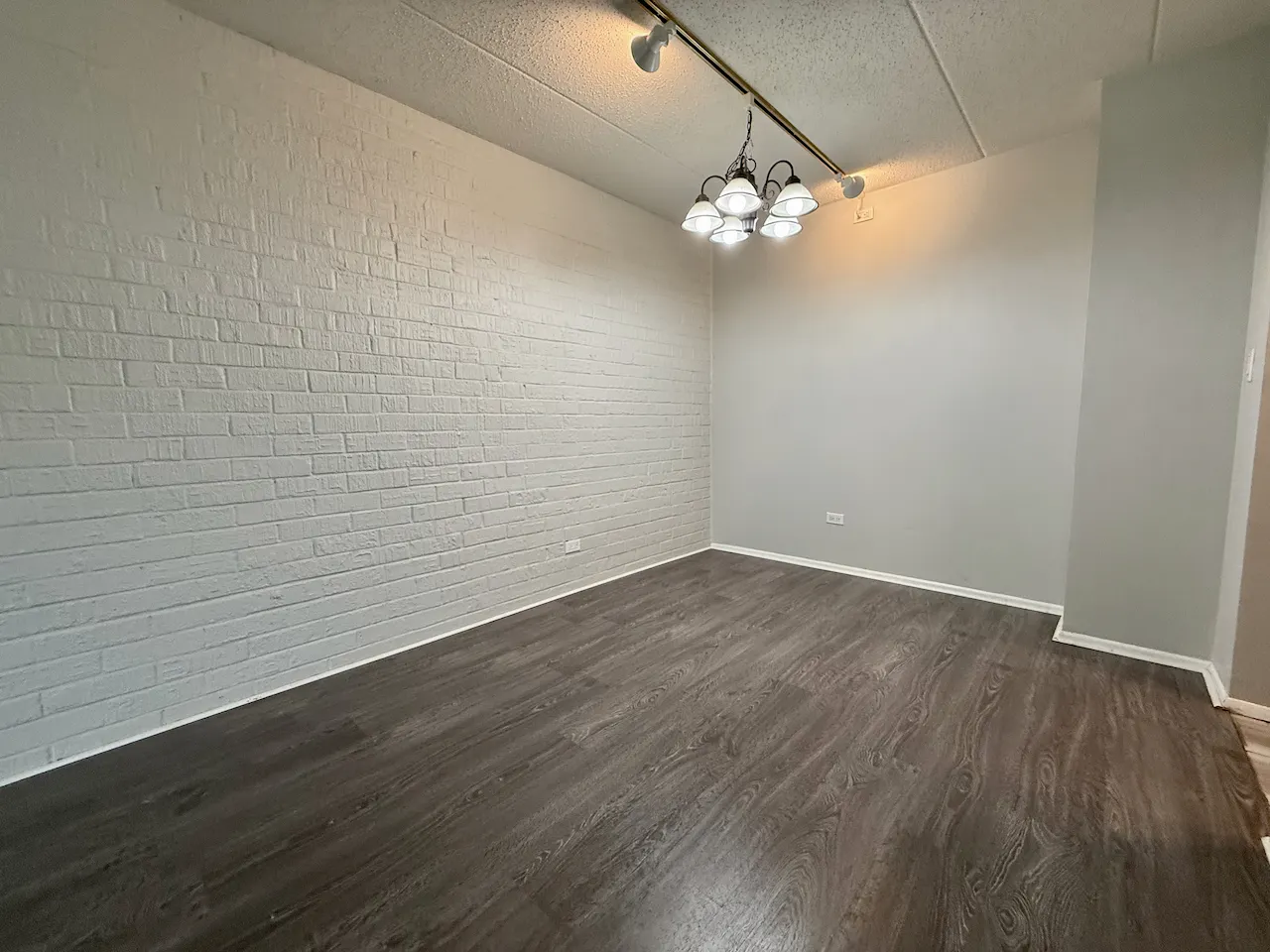3852 N PARKWAY Drive 2D IL