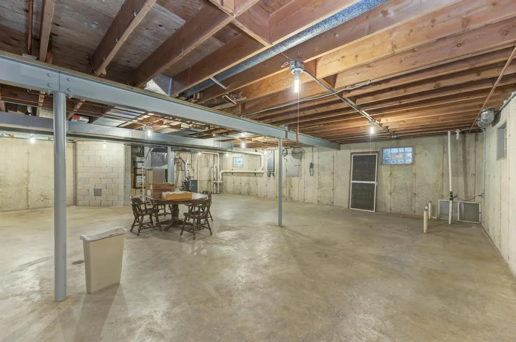 711 Koala Court IL