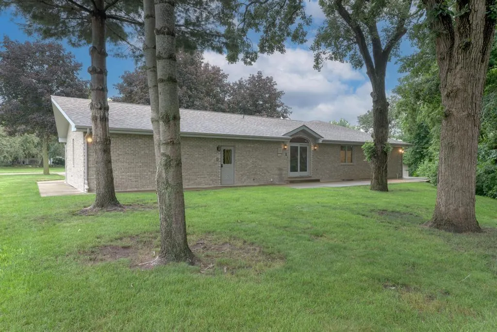 711 Koala Court IL