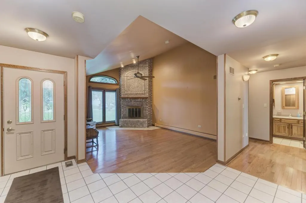 711 Koala Court IL