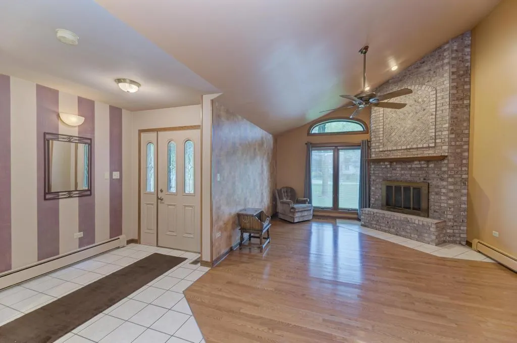 711 Koala Court IL