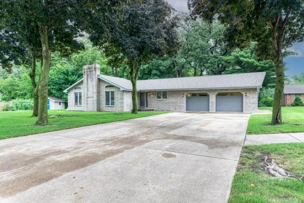 711 Koala Court IL