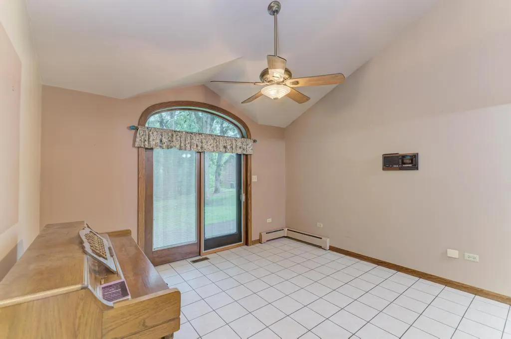 711 Koala Court IL