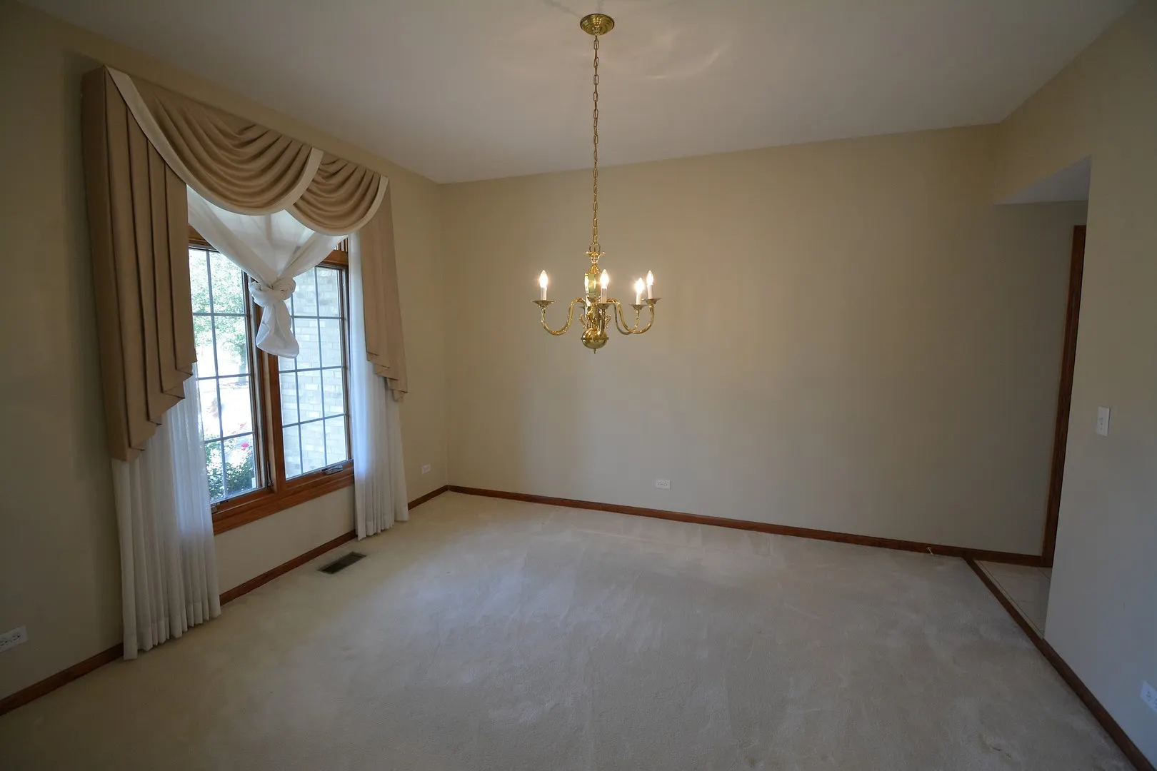 1475 Falcon Lane IL