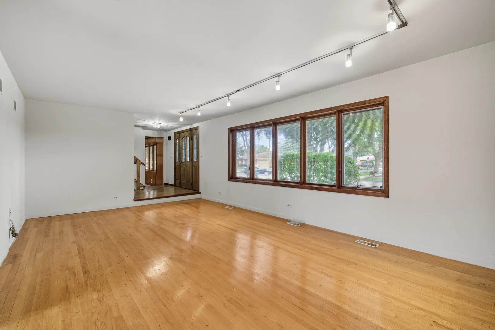 1811 E Maya Lane IL