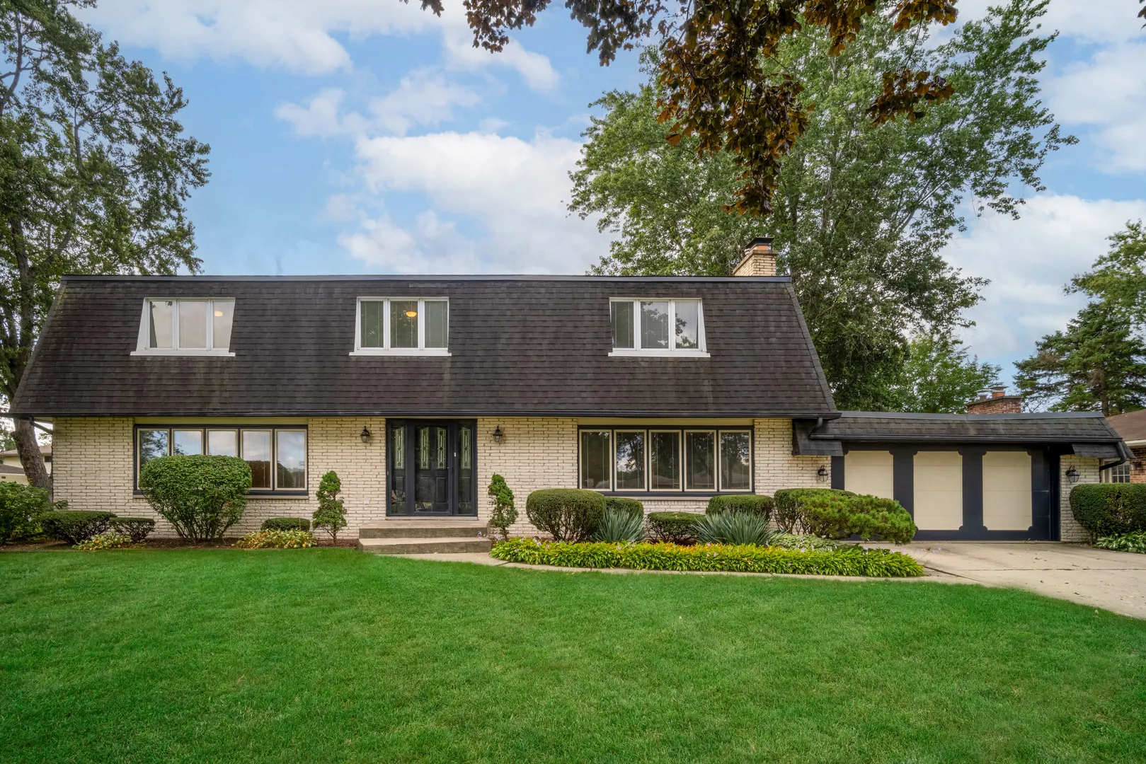 1811 E Maya Lane IL