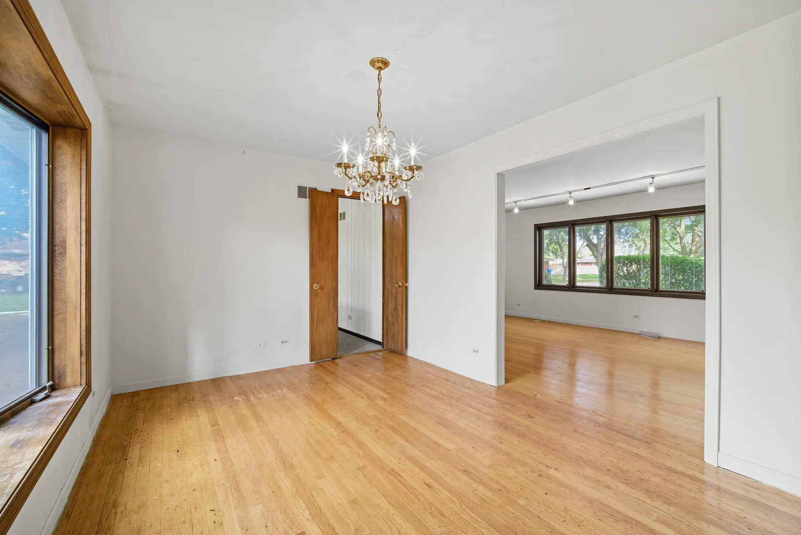 1811 E Maya Lane IL