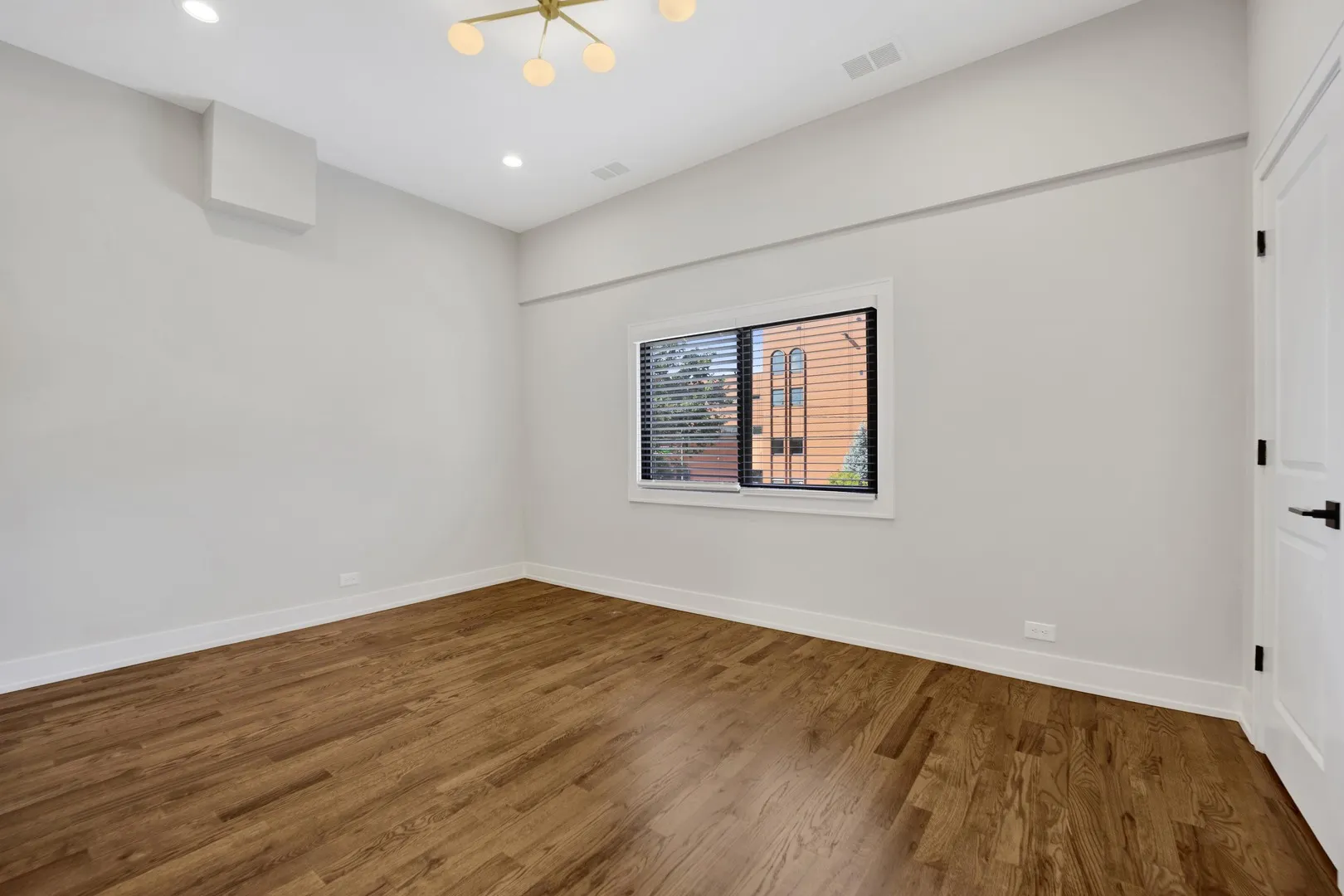 2405 S Leavitt Street 2S IL