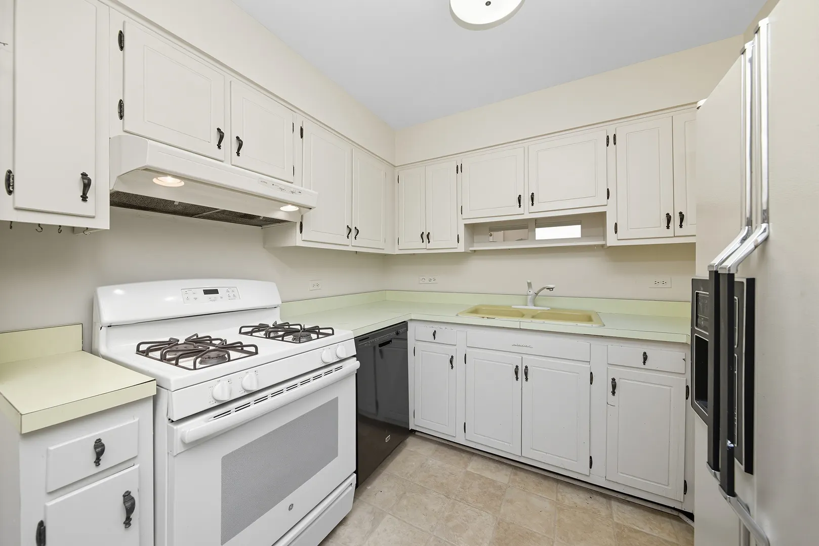 7234 W North Avenue 1701 IL