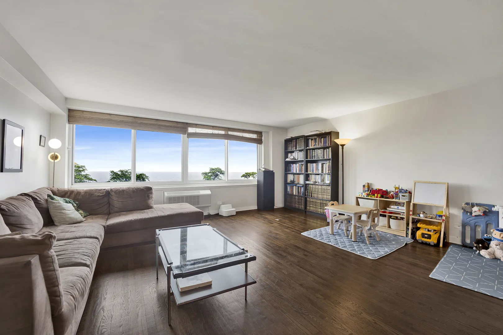 1440 N LAKE SHORE Drive 4BD IL