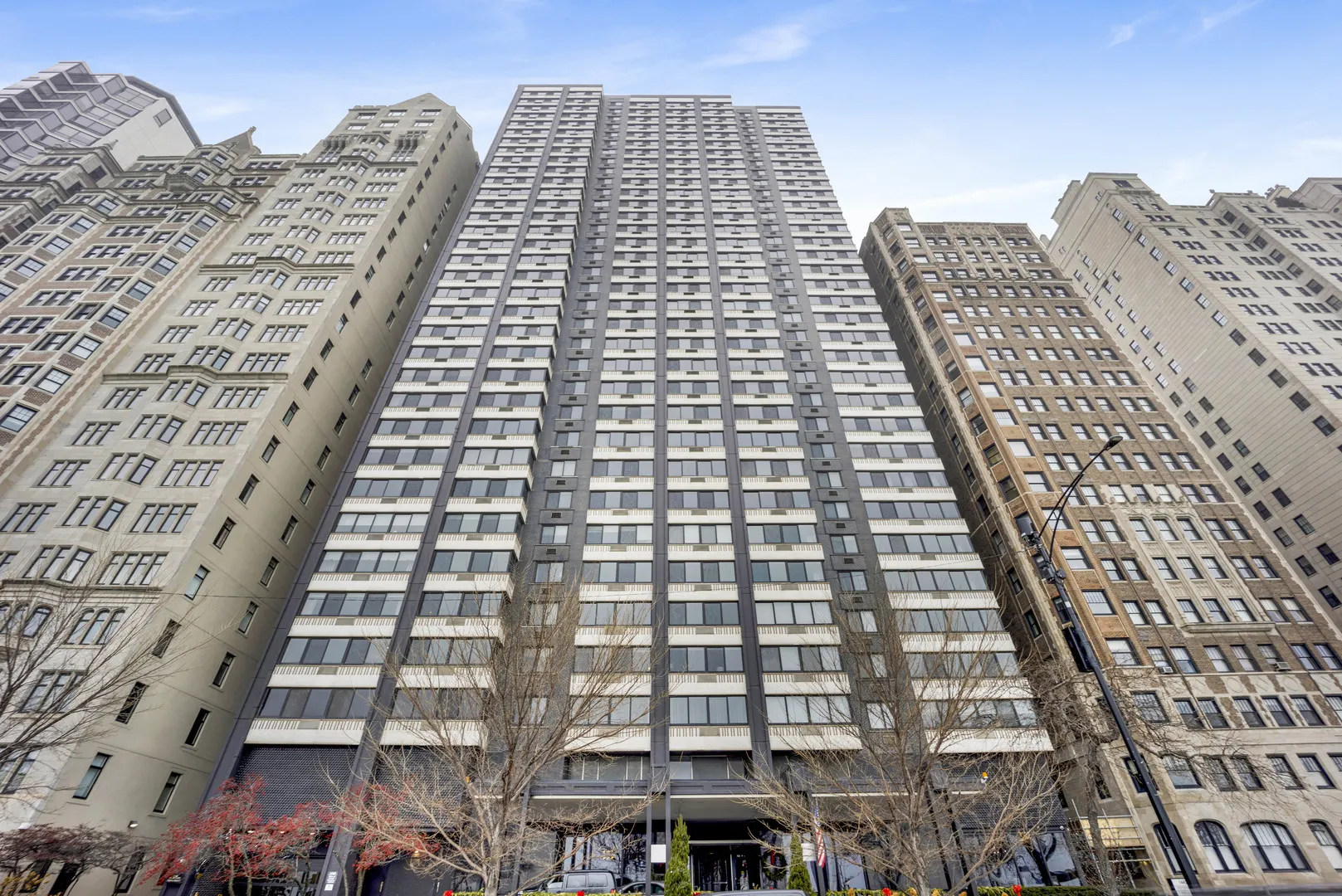 1440 N LAKE SHORE Drive 4BD IL
