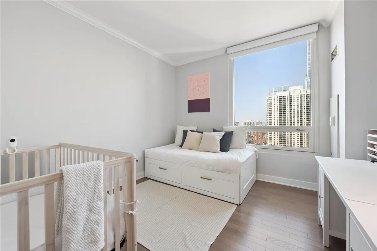 33 W Ontario Street 37A IL