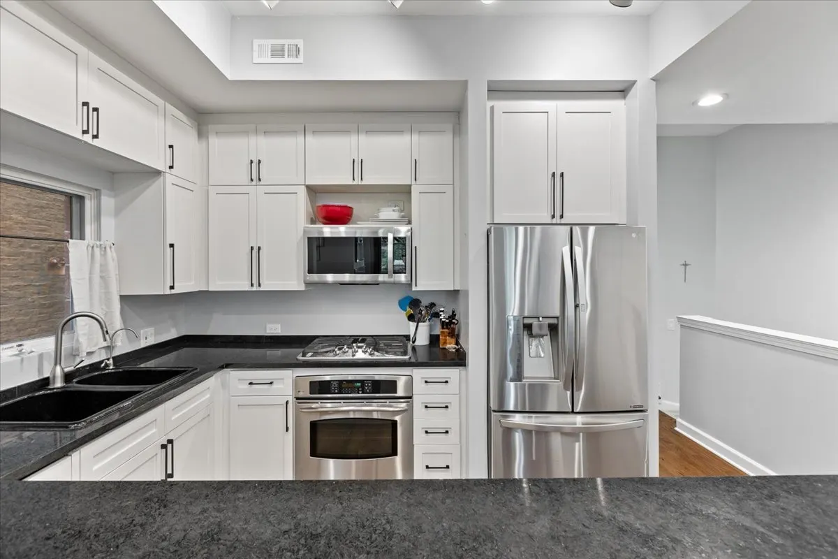 1410 N HOYNE Avenue 1A IL