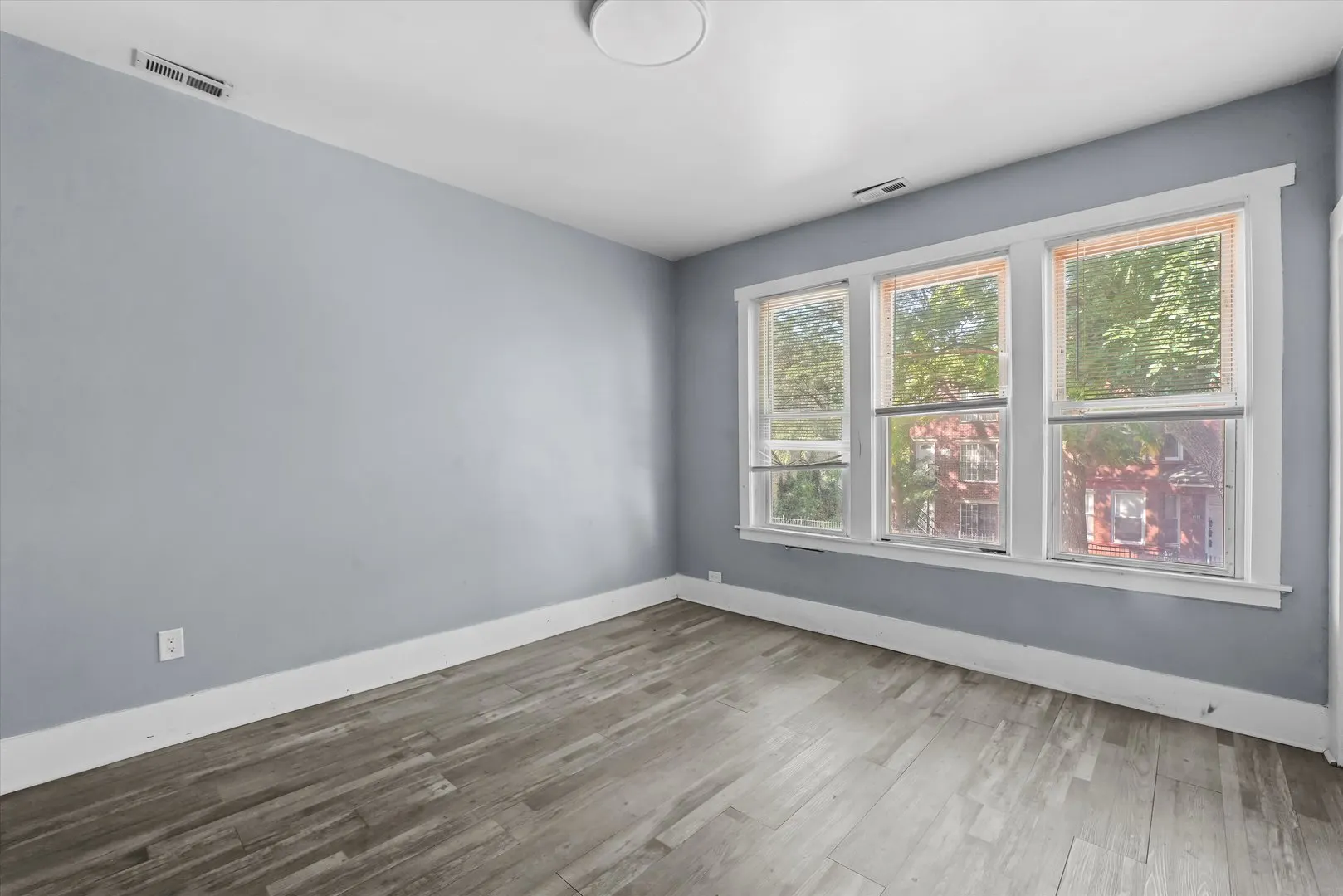 1513 S Komensky Avenue IL