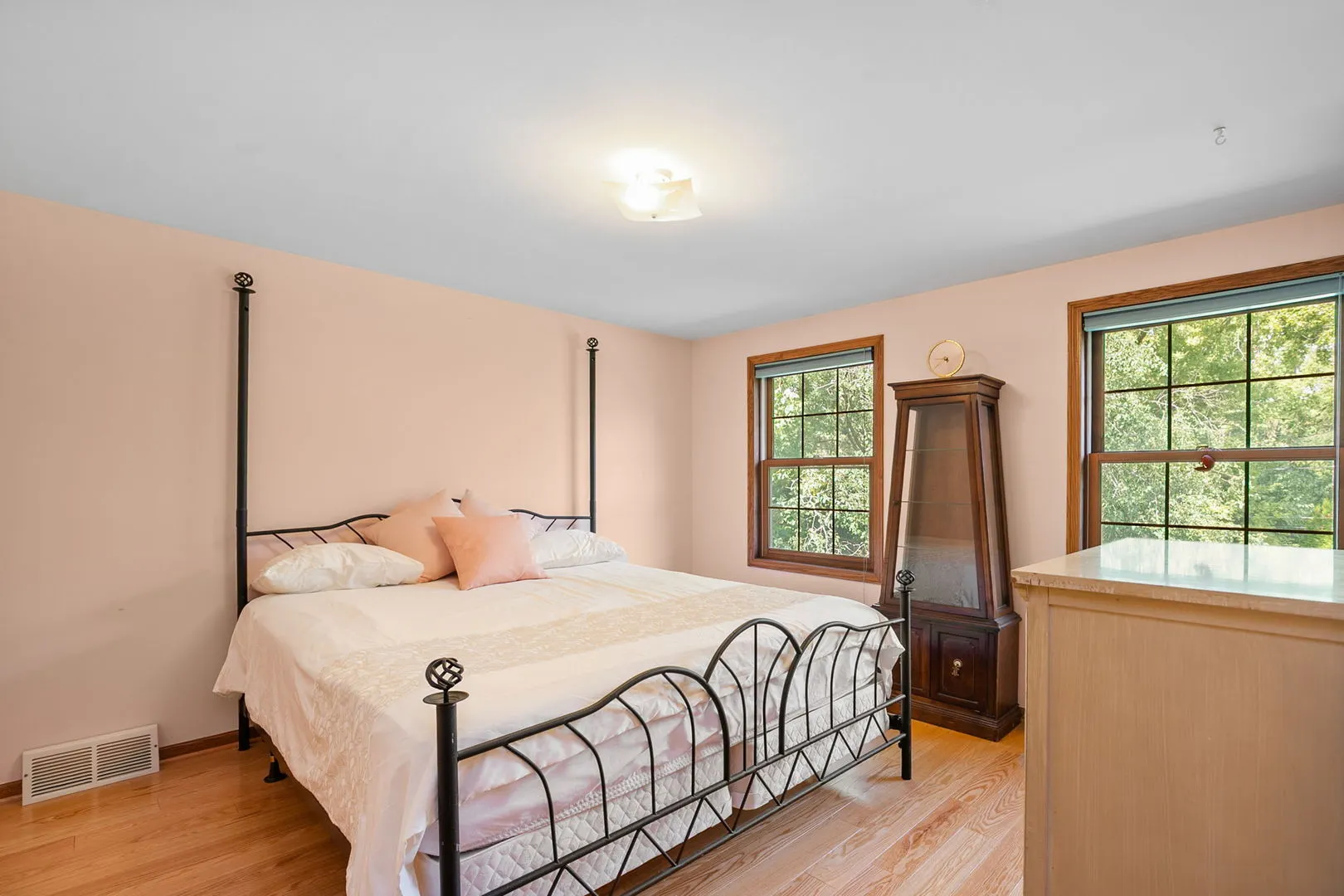 555 Basil Road IL