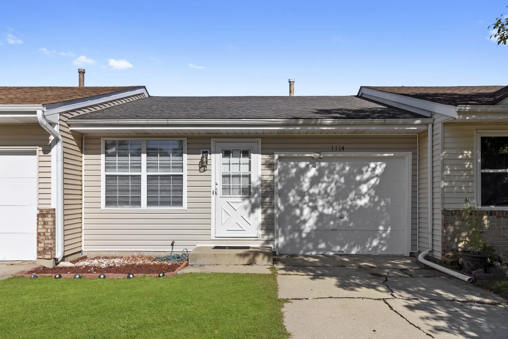 1114 RIVERWOOD Drive 1114 IL