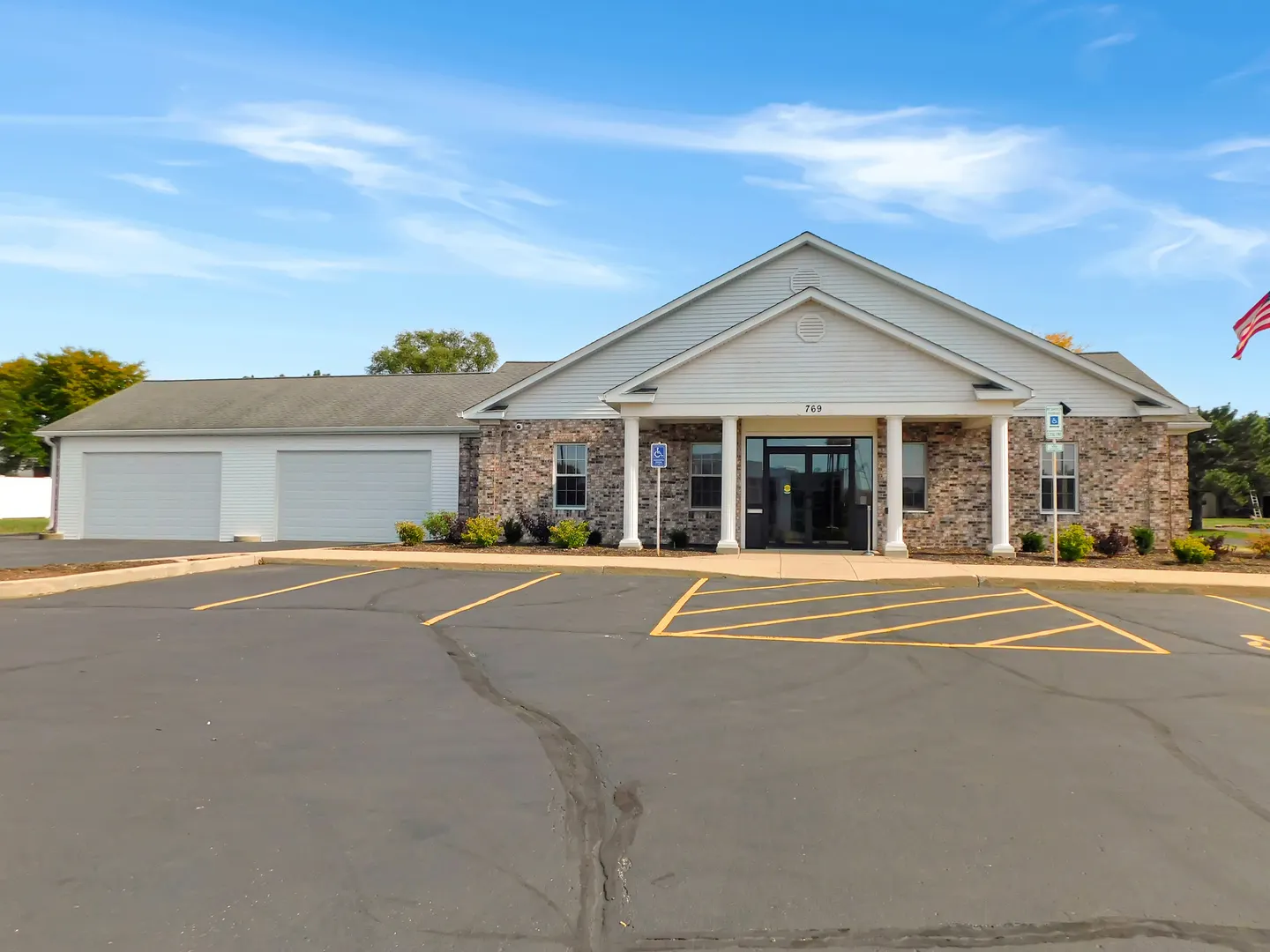 769 N Blackhawk Boulevard IL