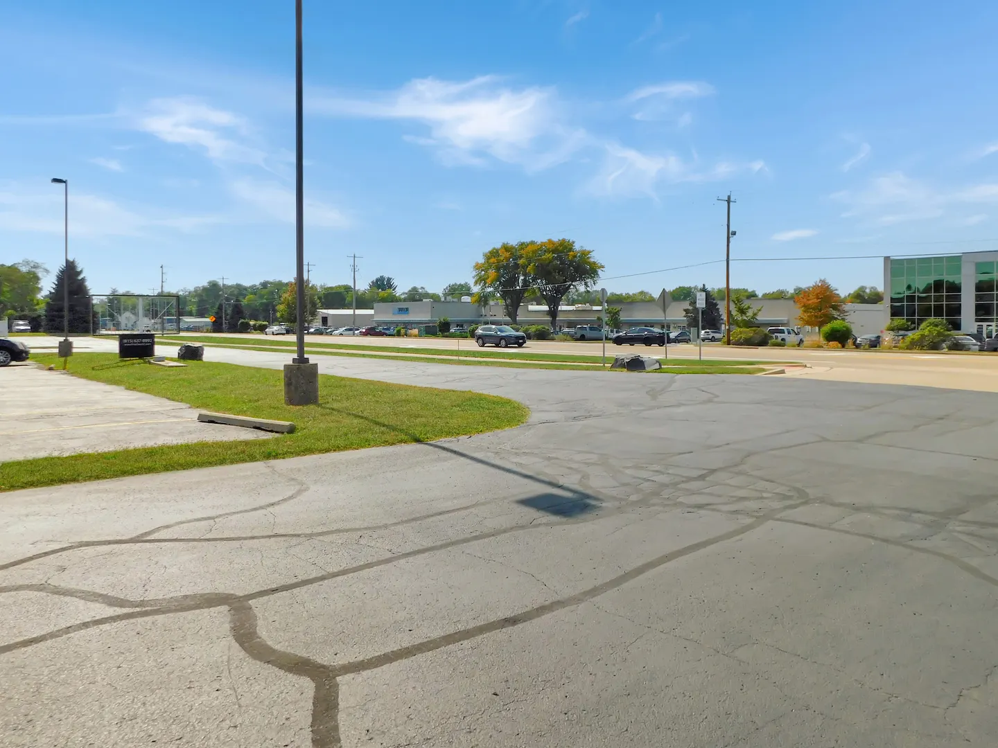 769 N Blackhawk Boulevard IL