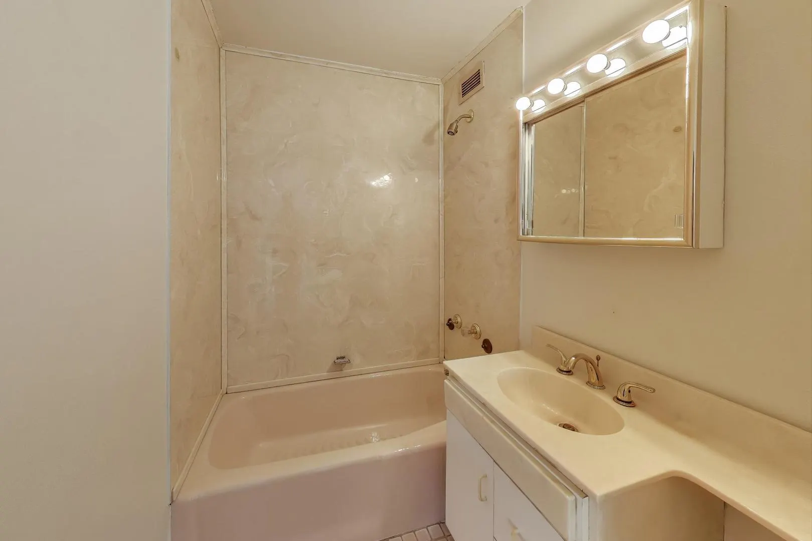 1401 E 55th Street 602N IL