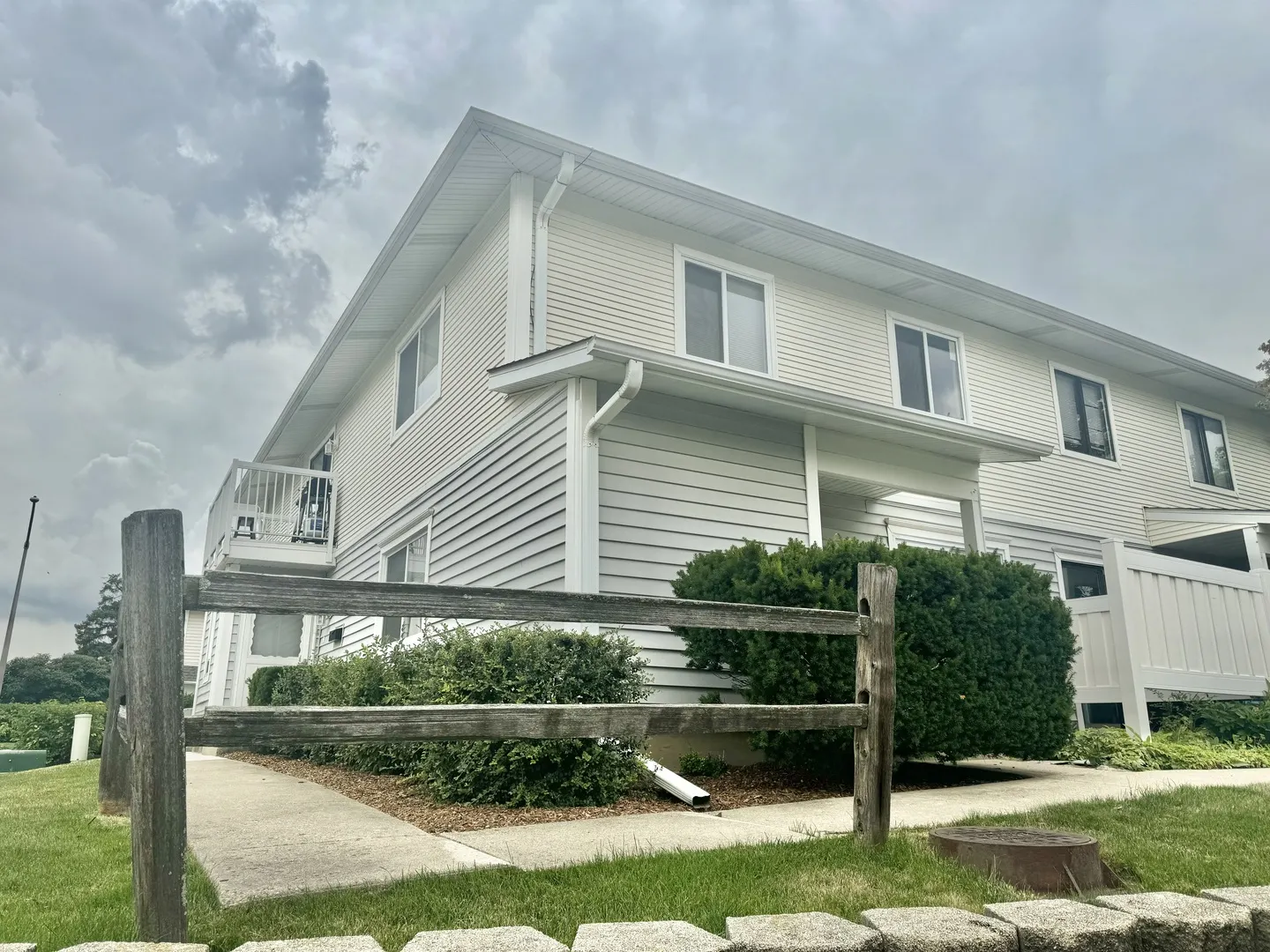 741 Edgelake Point 741 IL