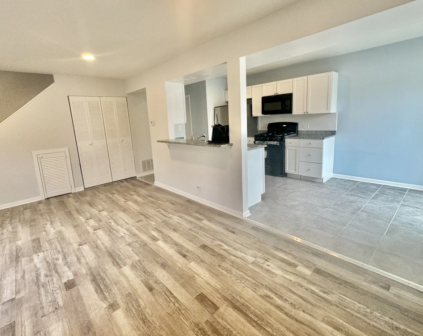 741 Edgelake Point 741 IL