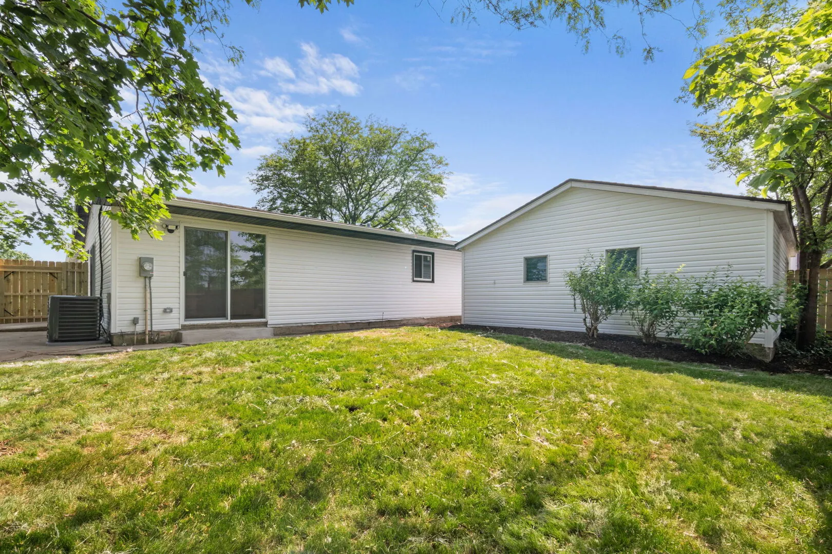 450 Manor Hill Lane IL