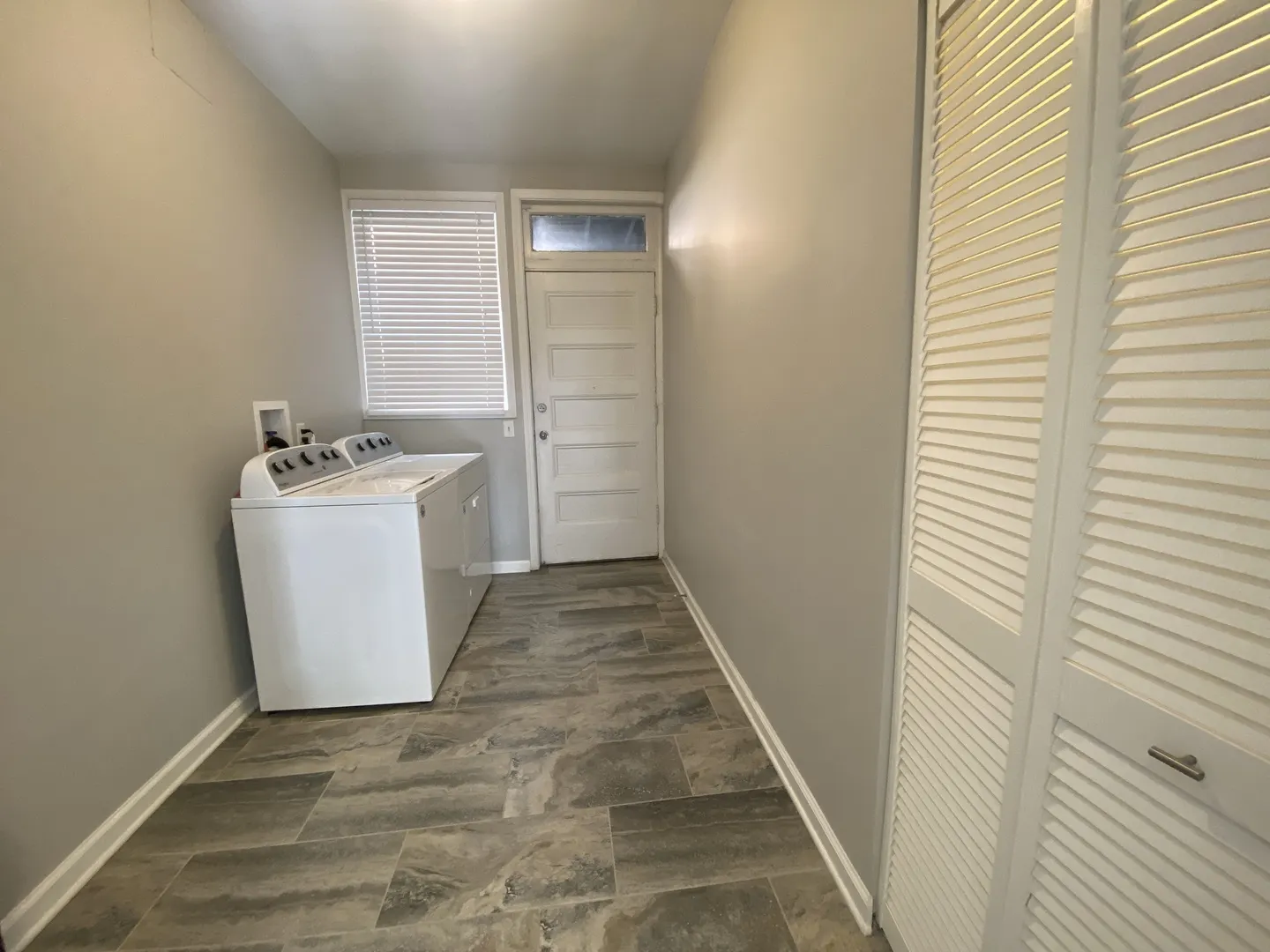 650 W Arlington Place 1W IL