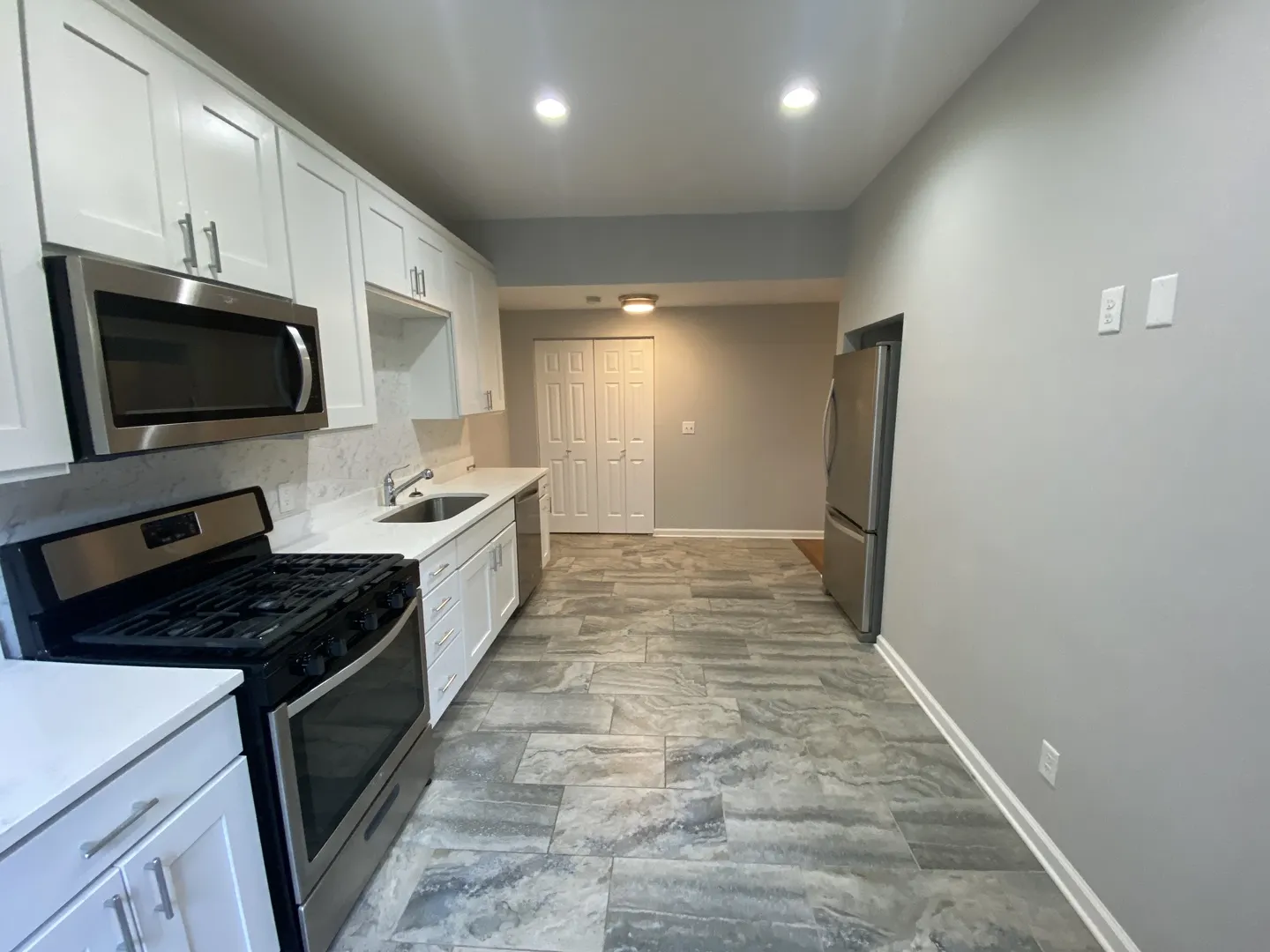 650 W Arlington Place 1W IL