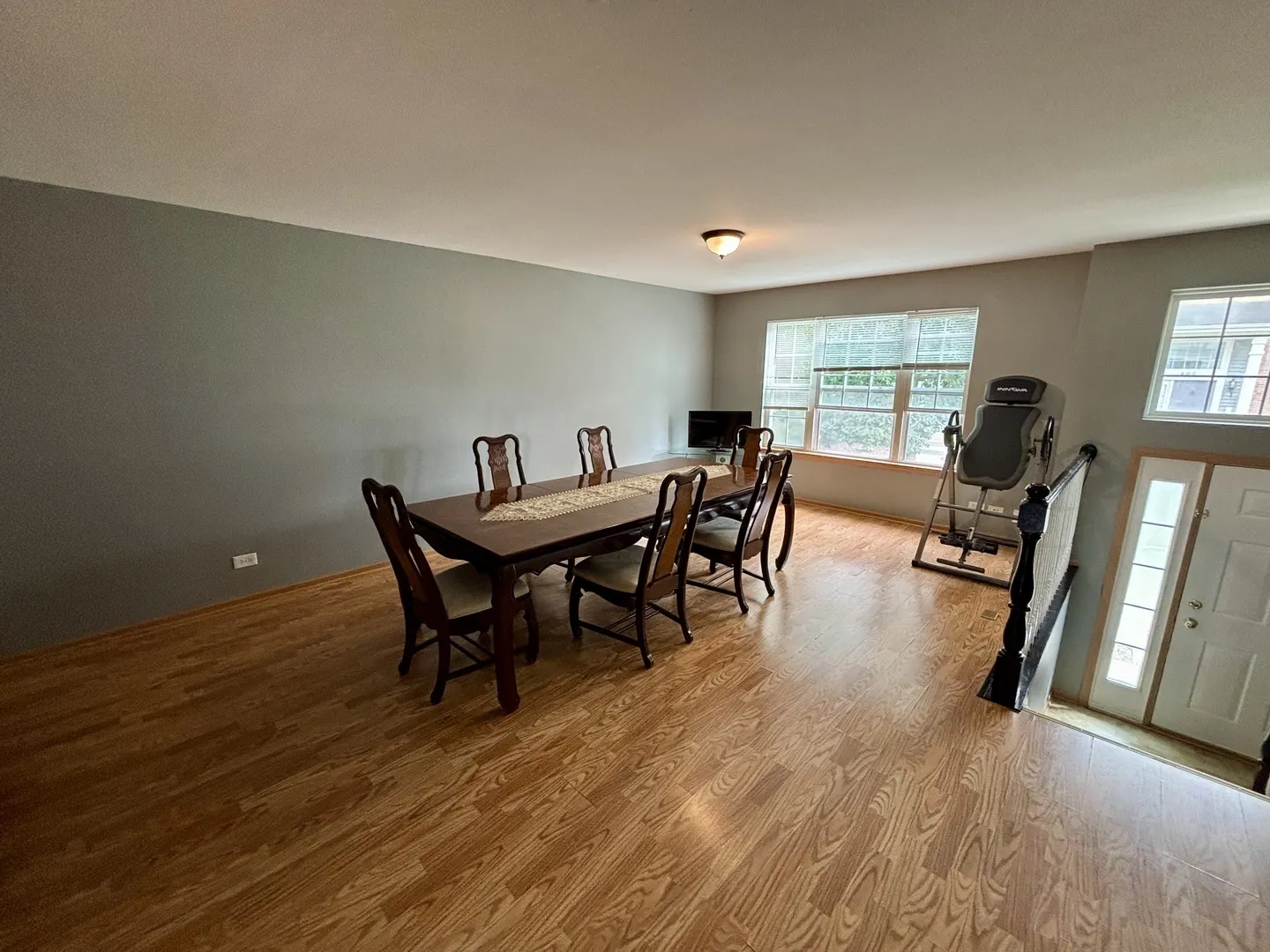 906 Clover Lane IL