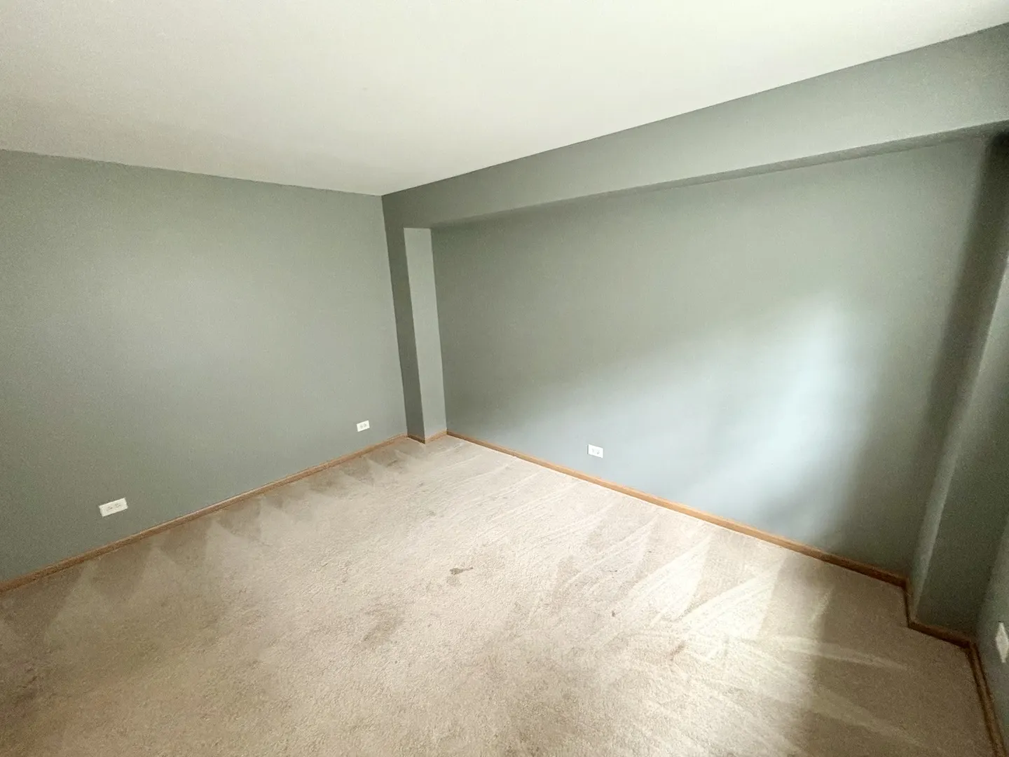 906 Clover Lane IL