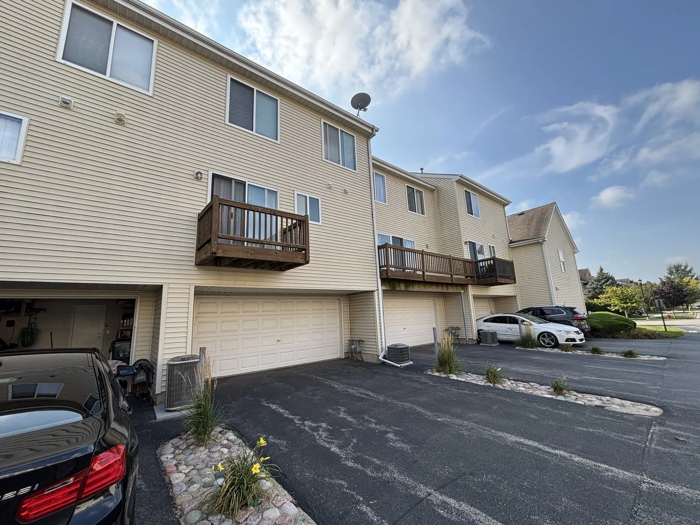 906 Clover Lane IL