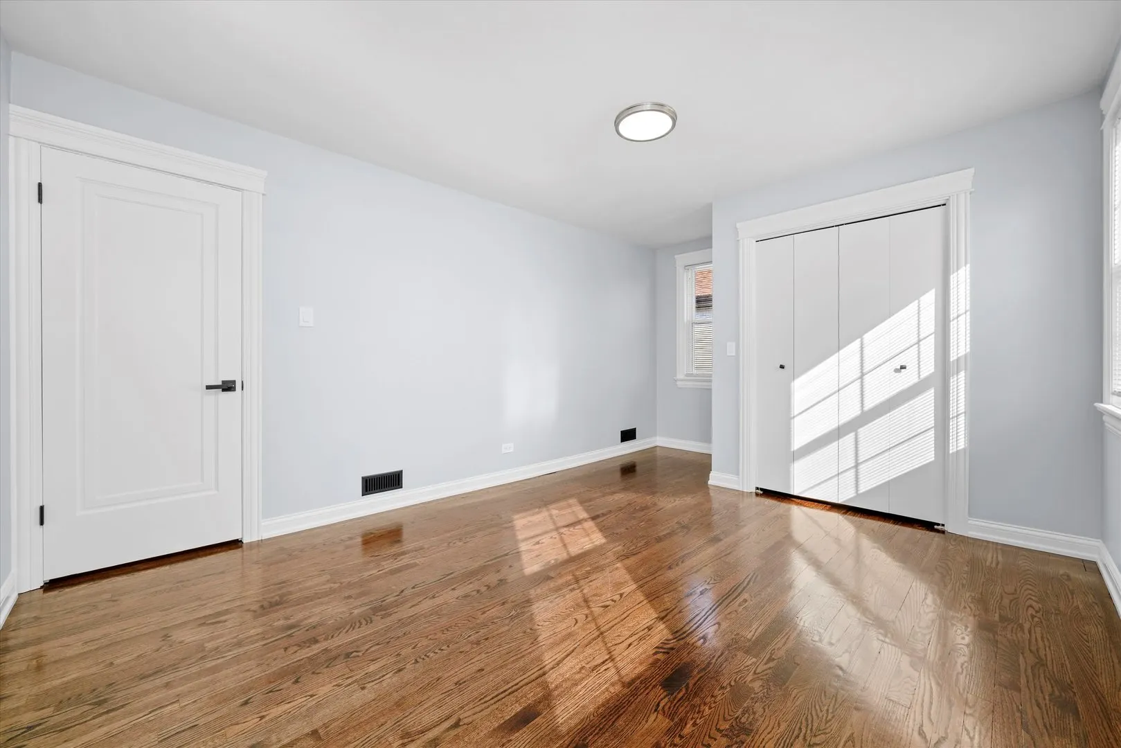 5910 S Kilbourn Avenue IL