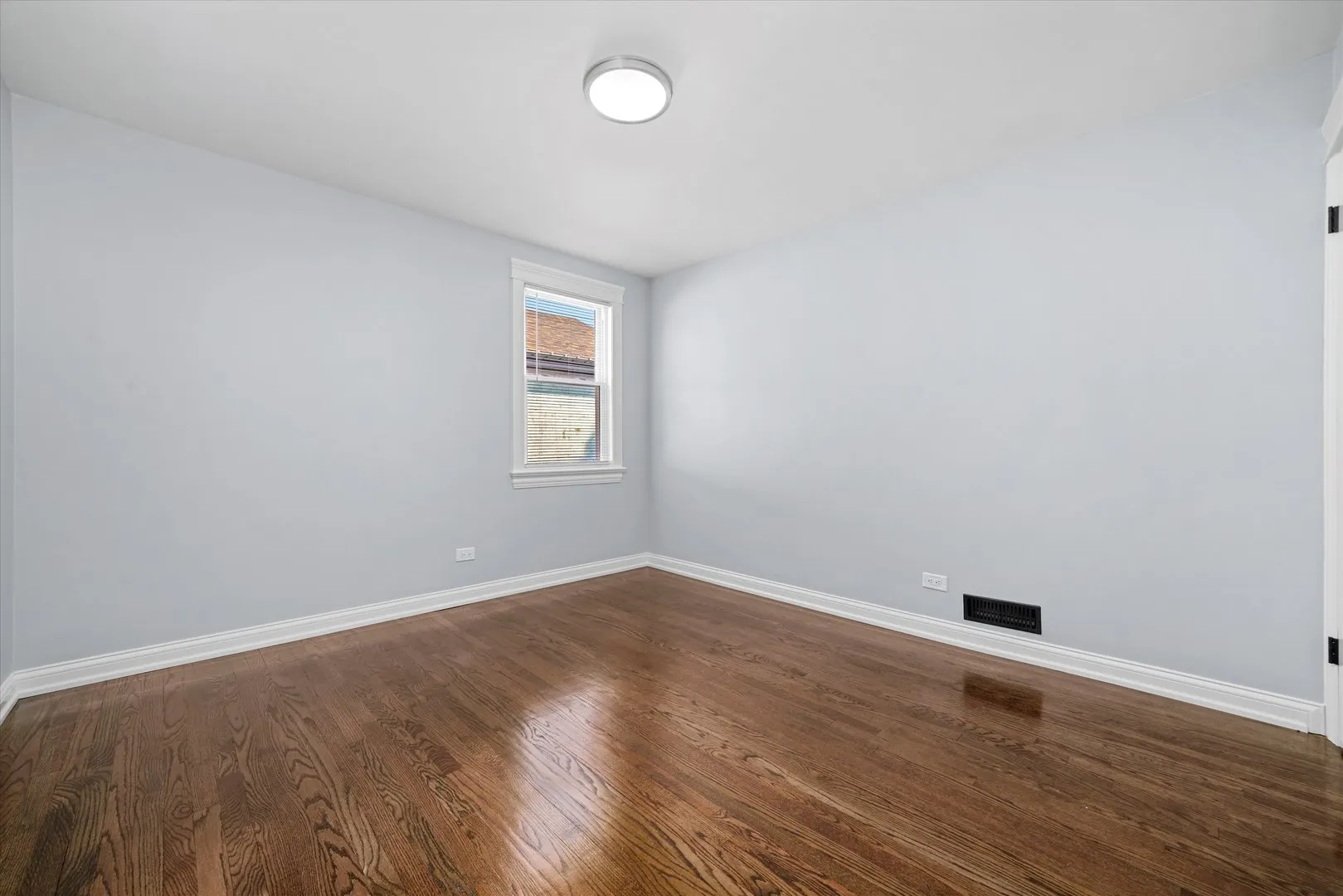 5910 S Kilbourn Avenue IL