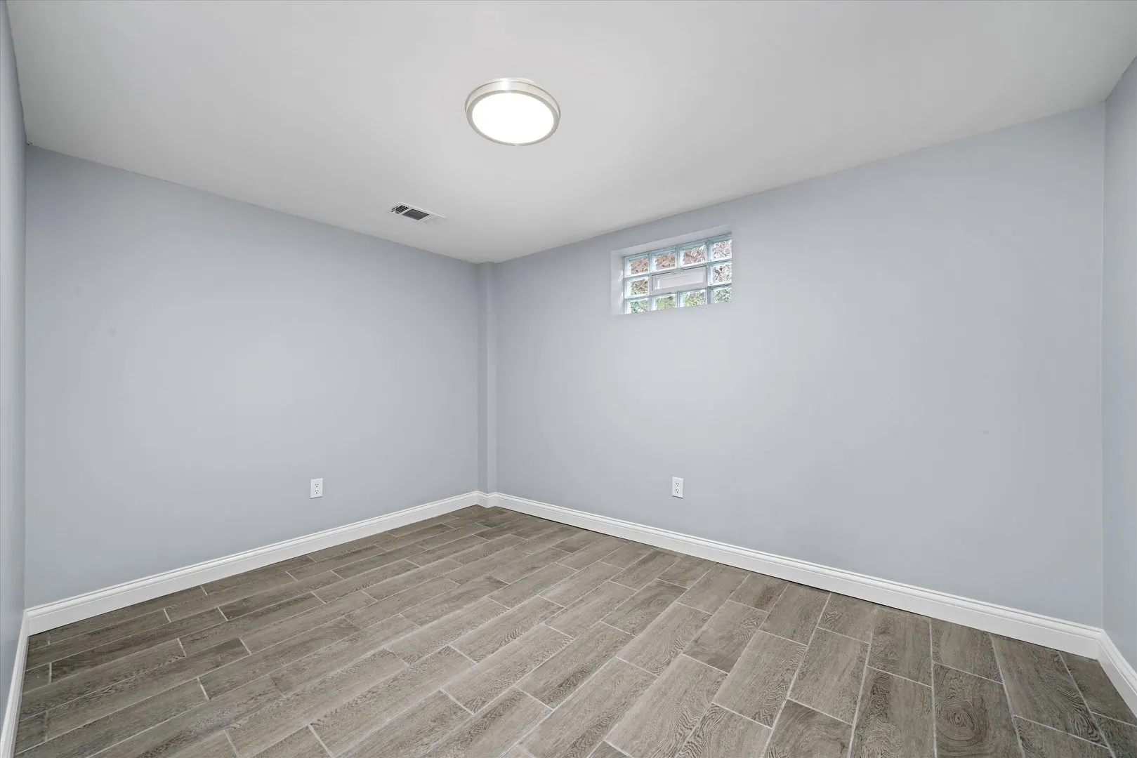 5910 S Kilbourn Avenue IL