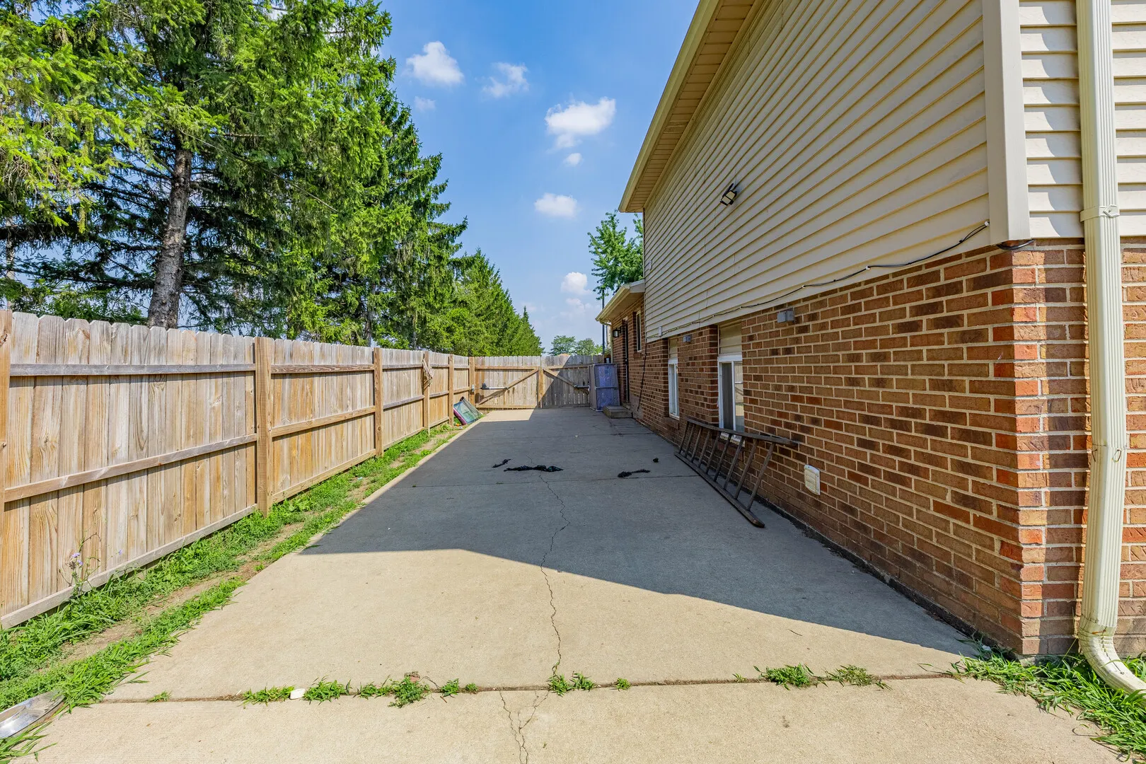 7747 W 62nd Street IL