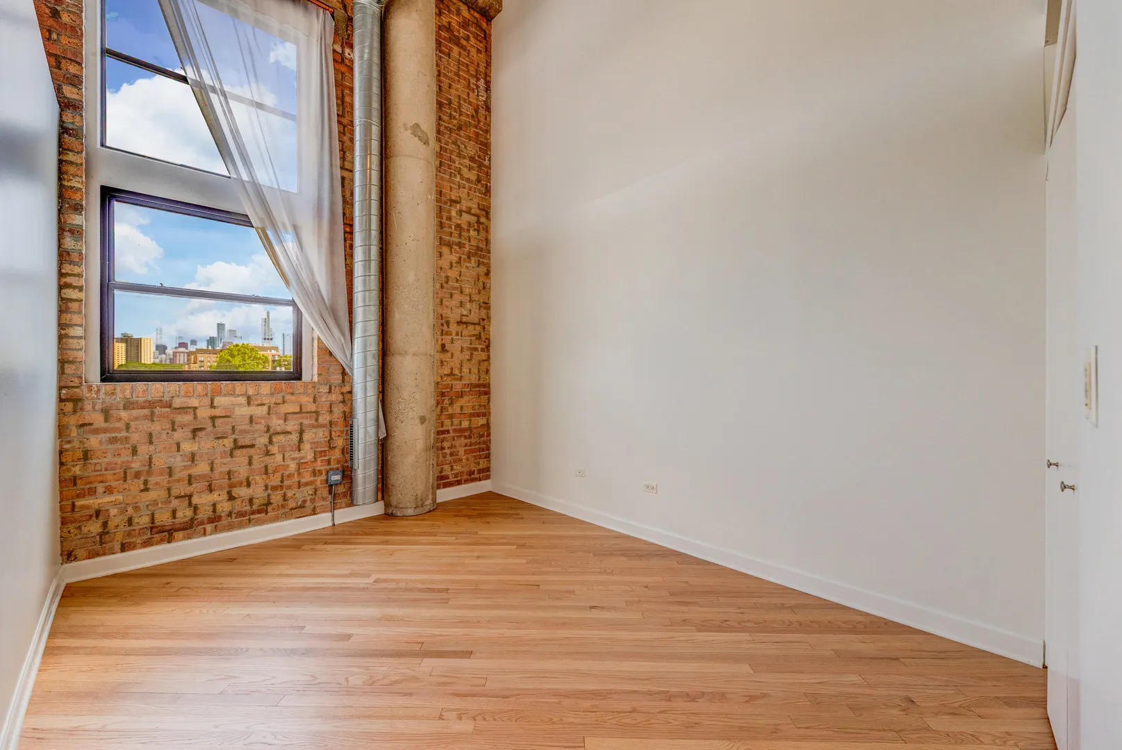 2545 S DEARBORN Street 332 IL