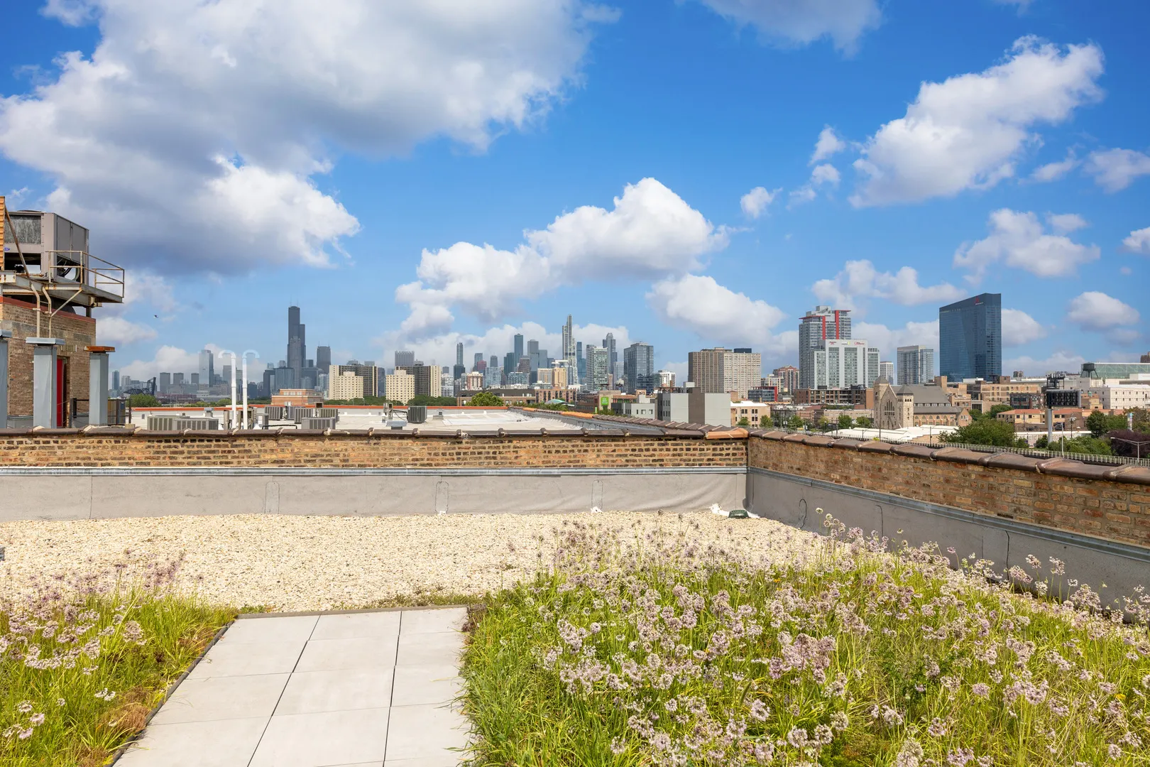2545 S DEARBORN Street 332 IL