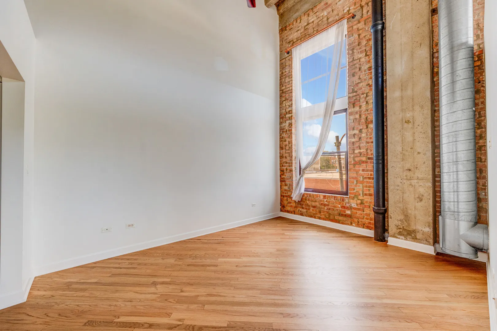 2545 S DEARBORN Street 332 IL