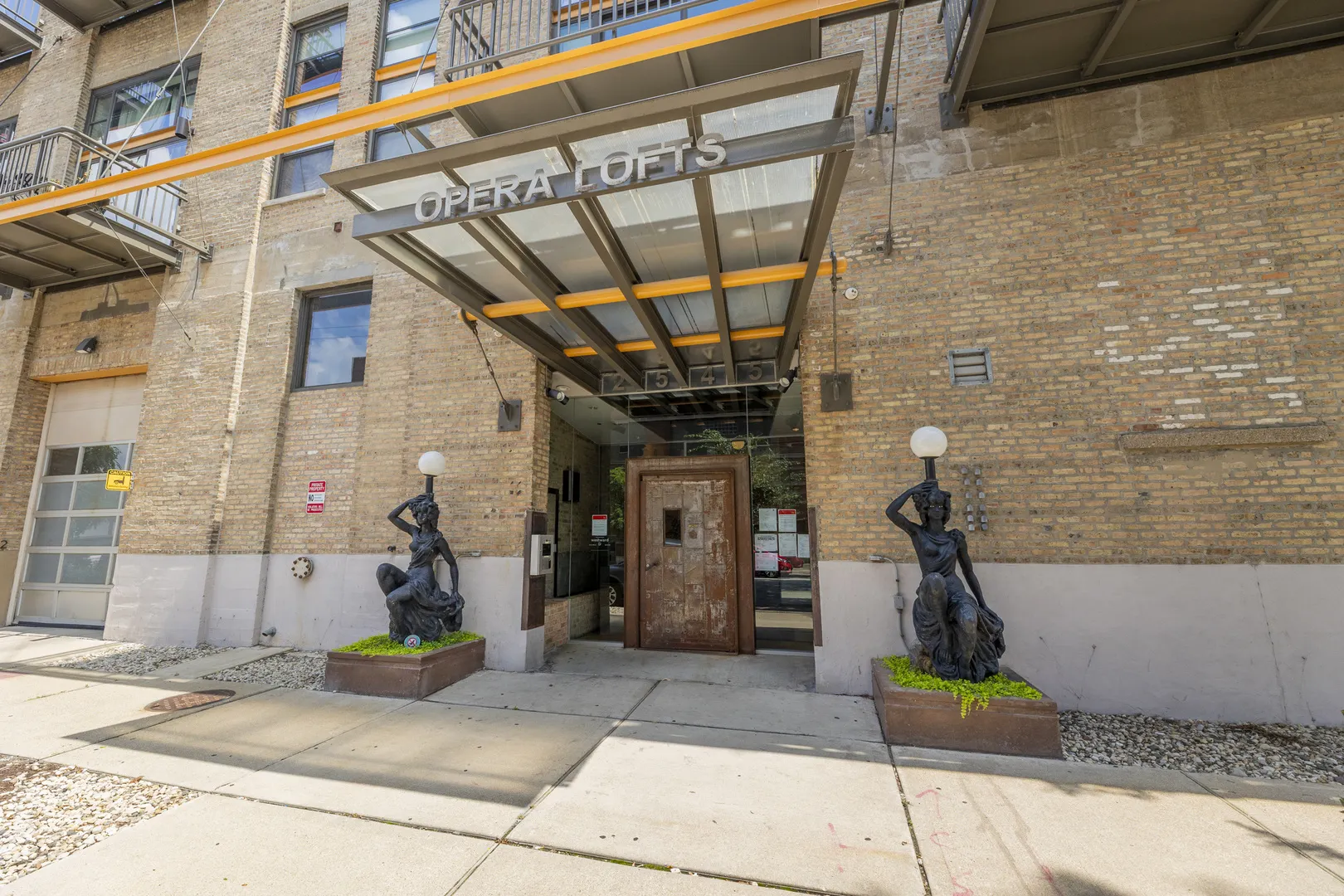 2545 S DEARBORN Street 332 IL