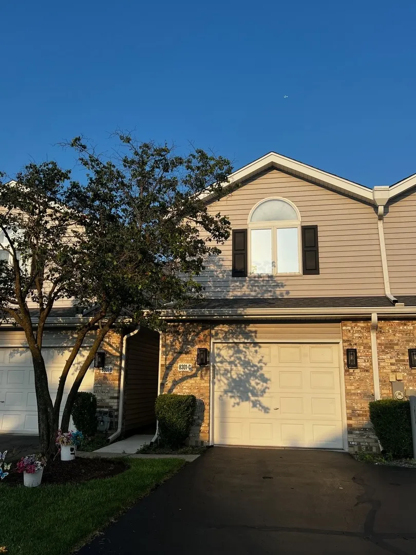 8301 Highpoint Circle C IL