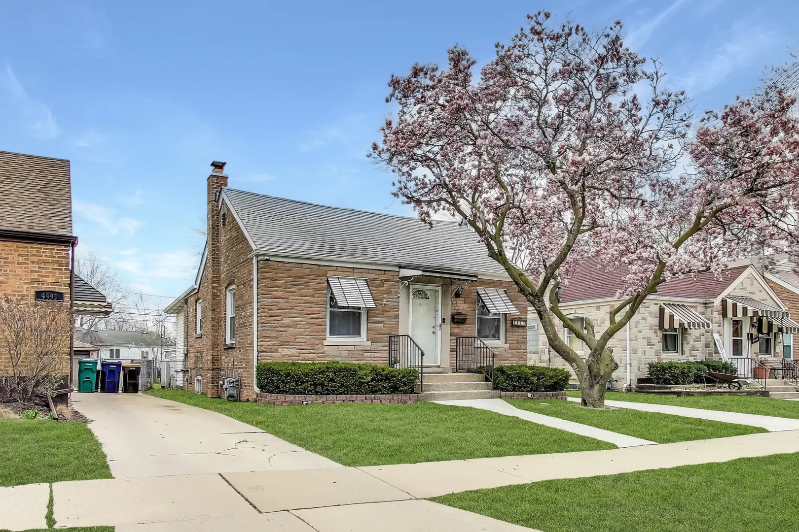 4445 Grove Avenue IL