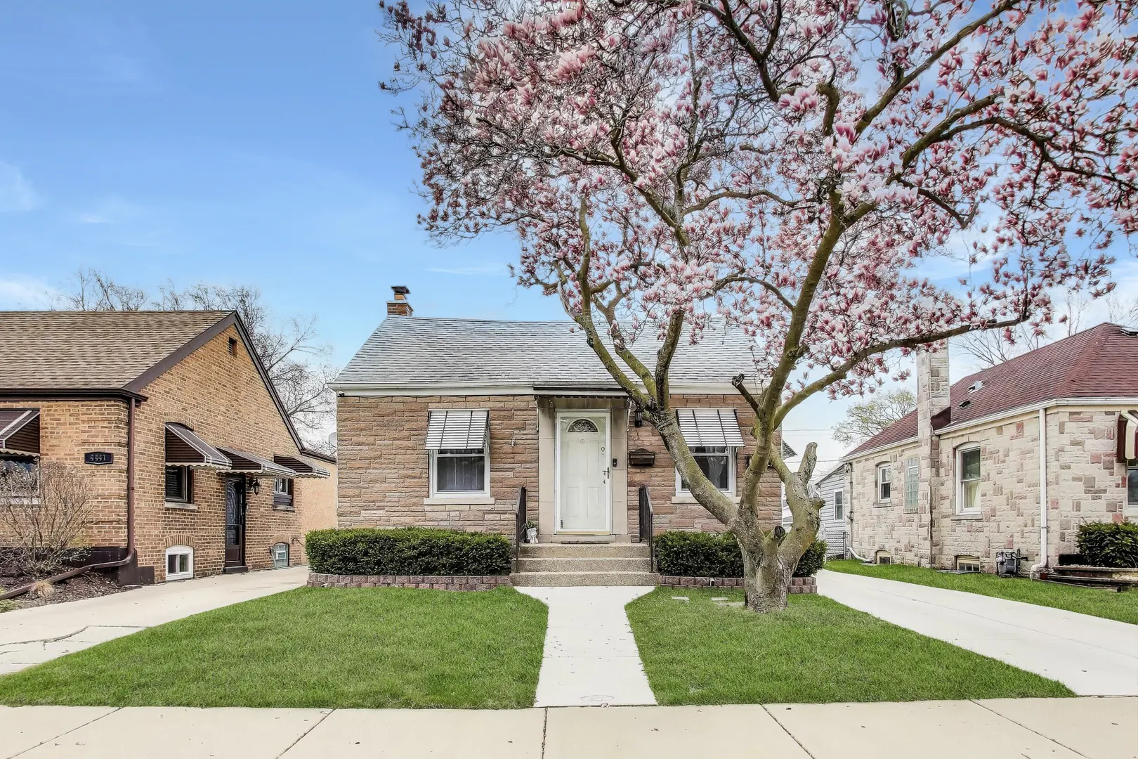 4445 Grove Avenue IL