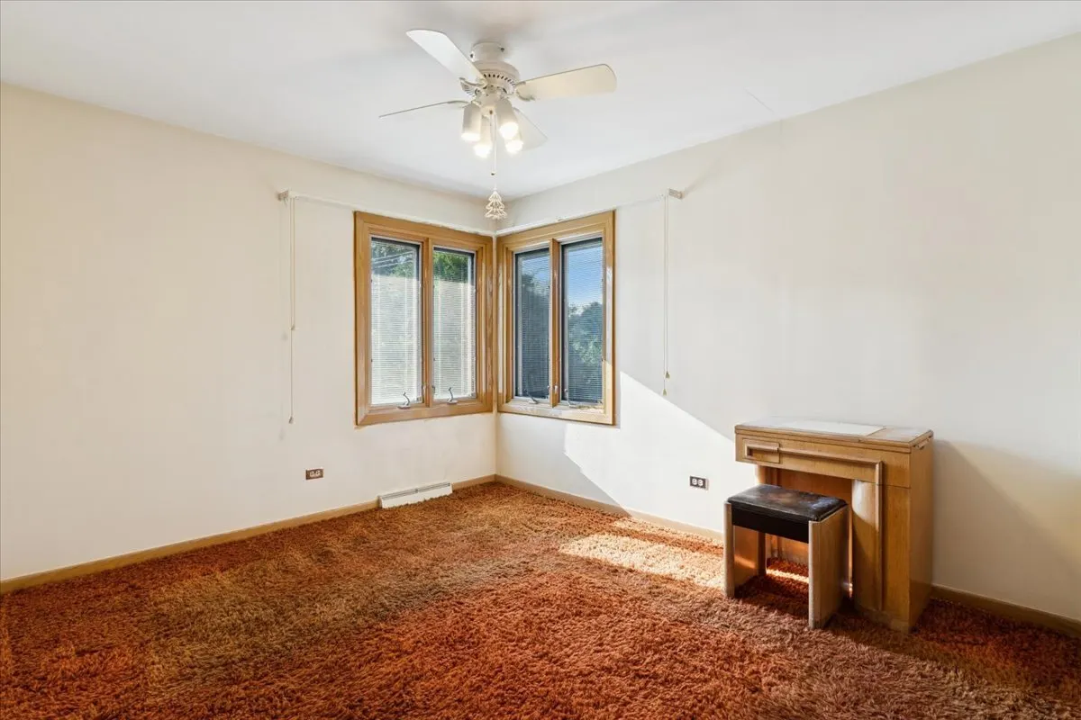 4456 N Forestview Avenue IL
