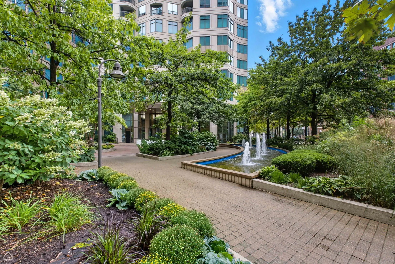 400 N LaSalle Drive 903 IL