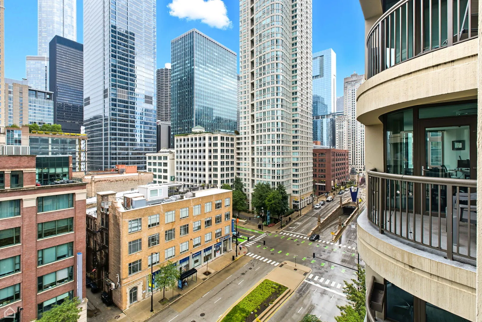 400 N LaSalle Drive 903 IL