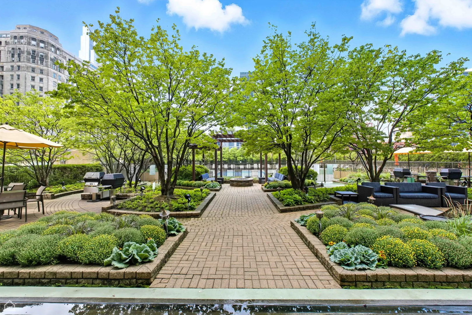 400 N LaSalle Drive 903 IL