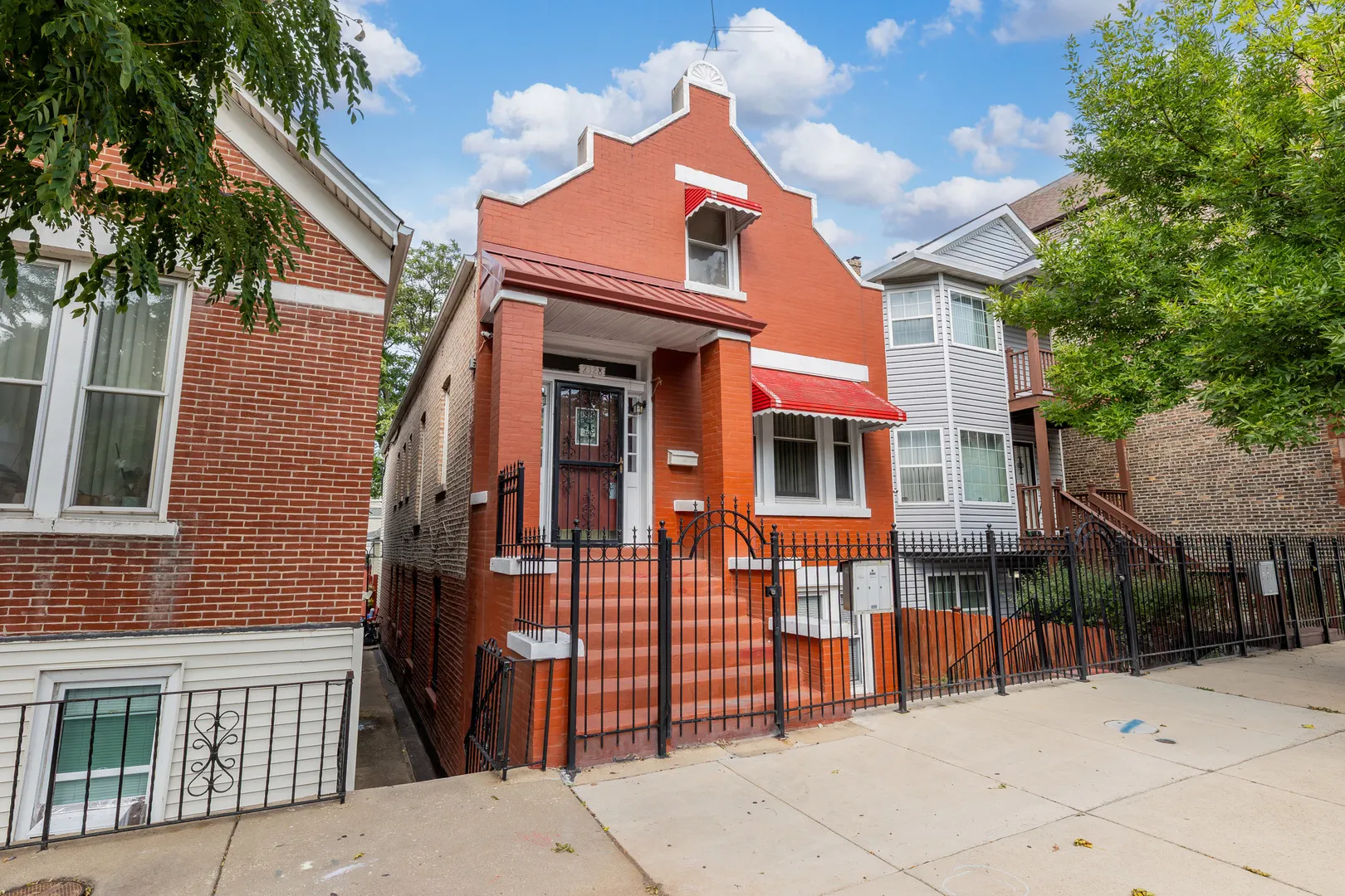2328 W 19th Street IL